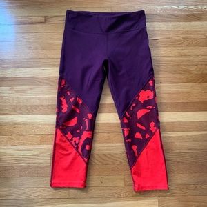 NWOT Fabletics maroon/red camo crops size small